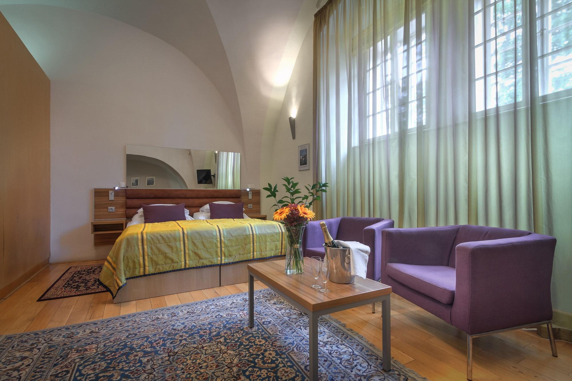 Monastery Hotel Прага Екстериор снимка