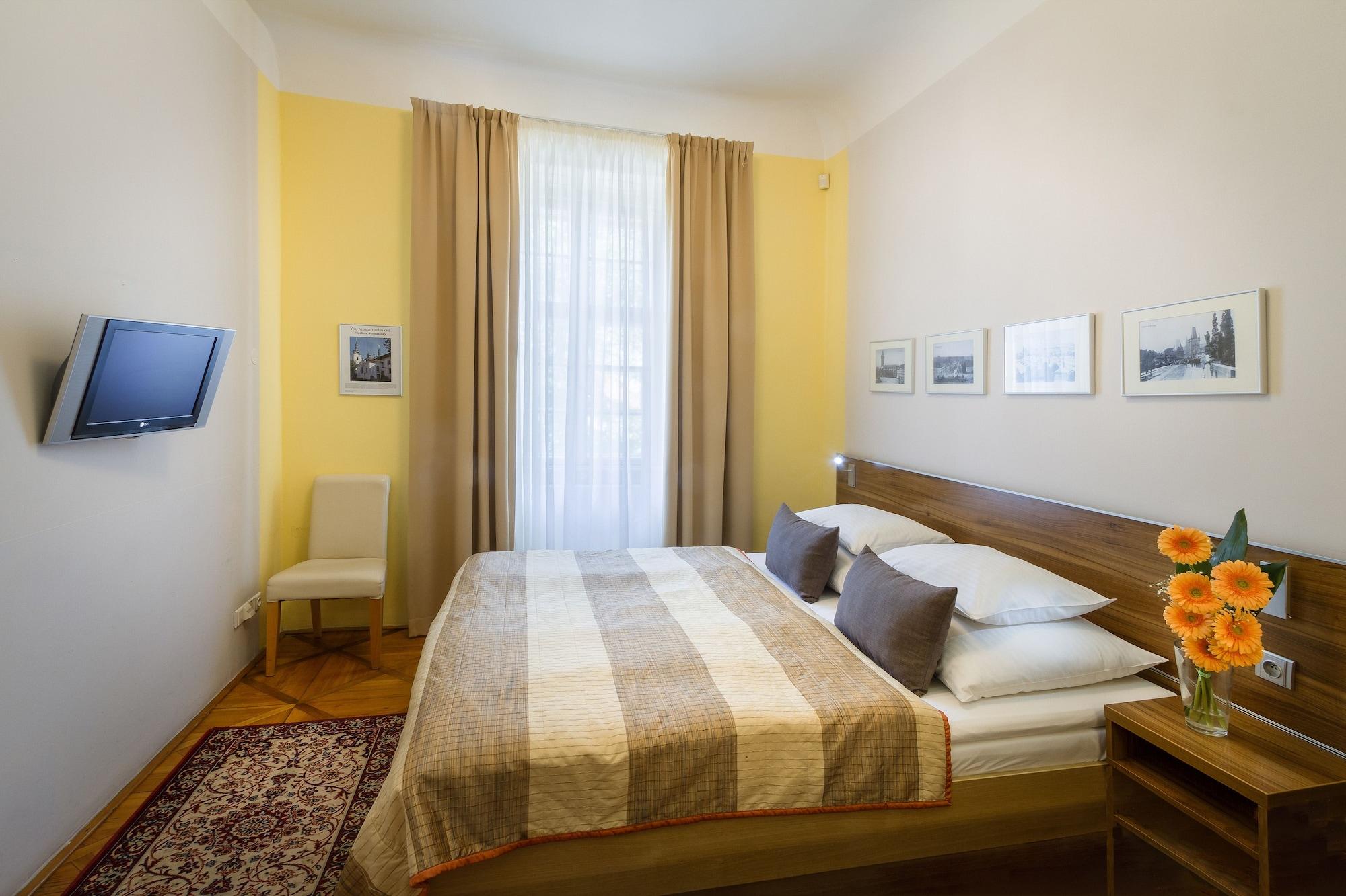 Monastery Hotel Прага Екстериор снимка