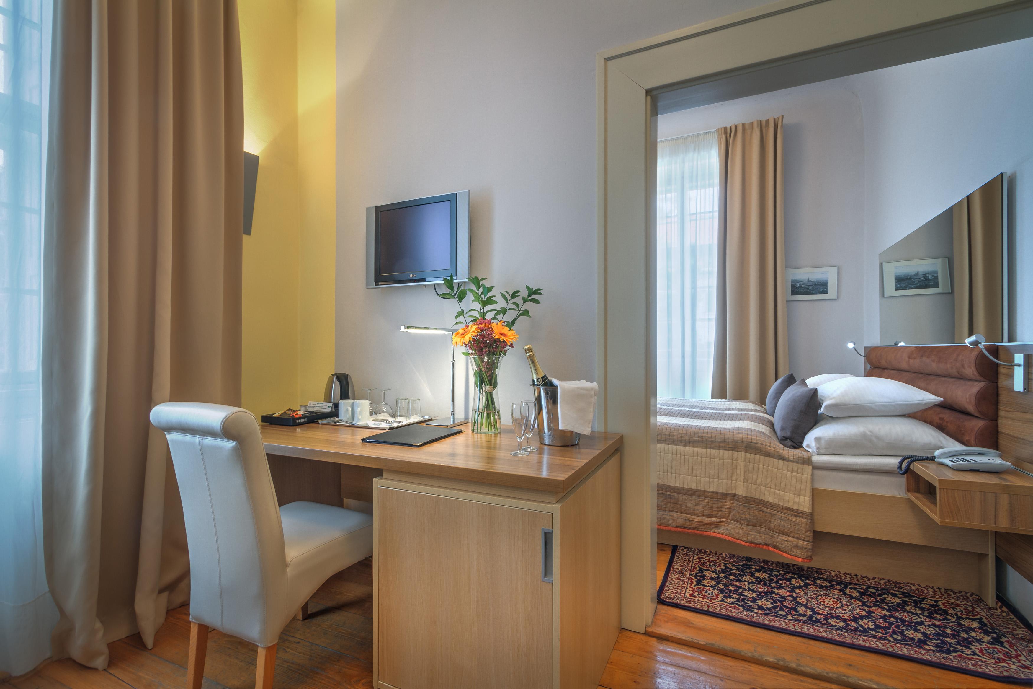 Monastery Hotel Прага Екстериор снимка